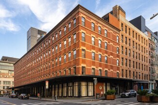 Plus de détails pour 875 Washington St, New York, NY - Commerce de détail à louer