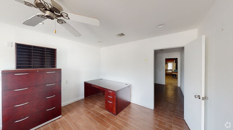 2021 Aldine Mail Route Rd, Houston, TX for lease - Matterport 3D Scan - Image 2 of 19