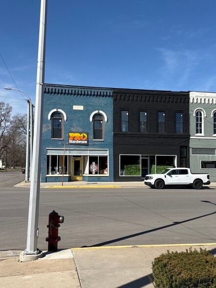 60-64 Saline St, Petersburg, MI for sale - Building Photo - Image 1 of 34