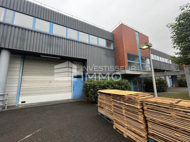 Flex in Villepinte for lease - Building Photo - Image 1 of 7