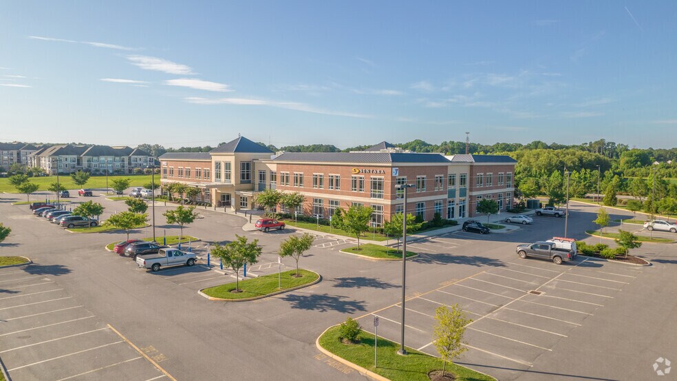 1933 Edwin Dr, Chesapeake, VA à louer - Photo du bâtiment - Image 3 de 5