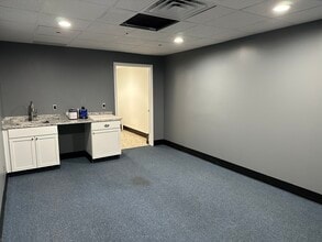 9130 Otis Ave, Indianapolis, IN for lease Building Photo- Image 2 of 14