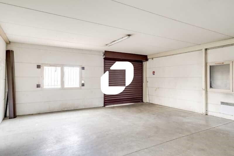 Flex in Massy for lease - Interior Photo - Image 2 of 11