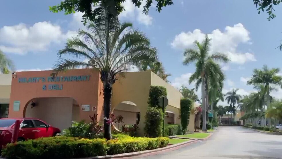 650 Royal Palm Beach Blvd, Royal Palm Beach, FL à louer - Vidéo sur l’inscription commerciale - Image 2 de 13