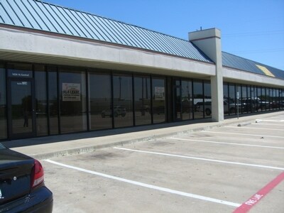 1434-1436 N Central Expy, McKinney, TX for lease - Building Photo - Image 2 of 7