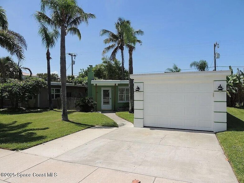 206 4th Ave, Indialantic, FL à vendre - Photo principale - Image 1 de 39