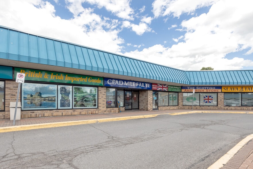 2190-2194 Robertson Rd, Ottawa, ON for lease - Building Photo - Image 2 of 7