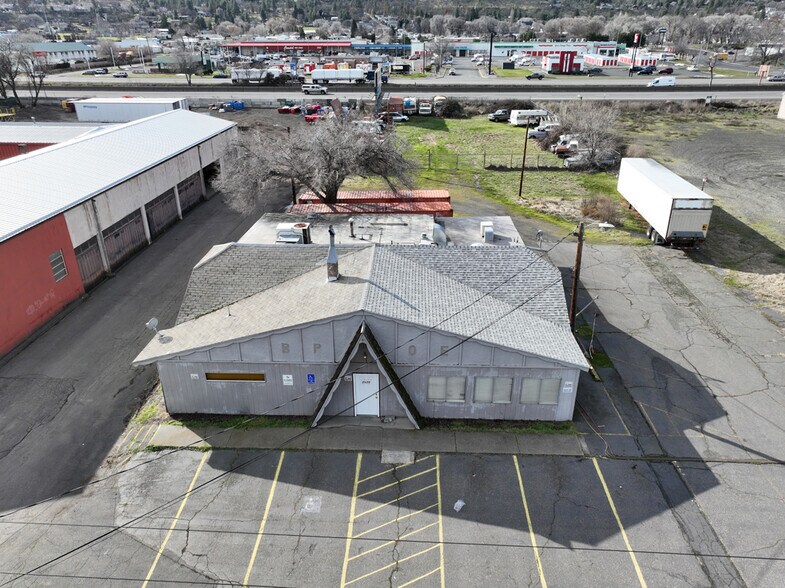 2620 W 2nd St, The Dalles, OR à vendre - Photo du bâtiment - Image 2 de 48
