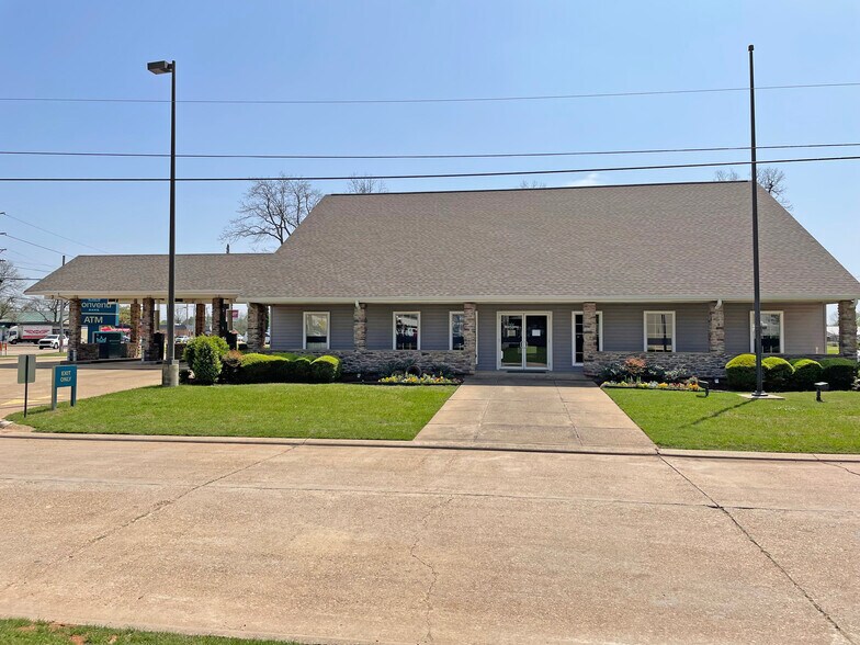 2005 Benton Rd, Bossier City, LA for sale - Building Photo - Image 1 of 14