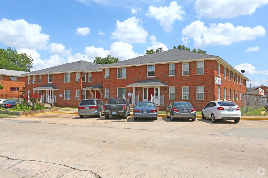 2037 NW 26th St, Oklahoma City, OK for sale - Primary Photo - Image 1 of 39