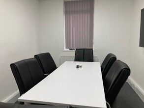 South Rd, Weybridge for lease Interior Photo- Image 2 of 3