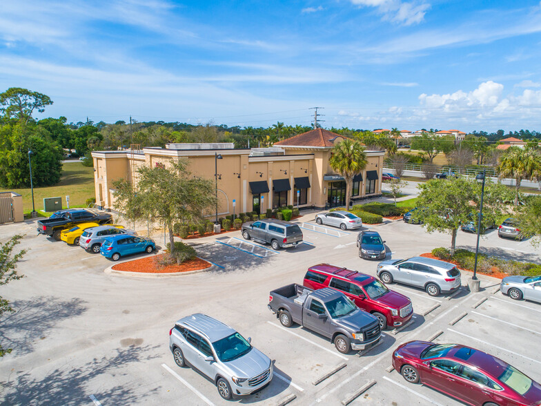 10081 Estero Town Commons Pl, Estero, FL for sale - Building Photo - Image 1 of 1