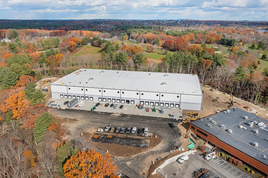 600 Griffin Brook Dr, Methuen, MA for lease - Building Photo - Image 1 of 3