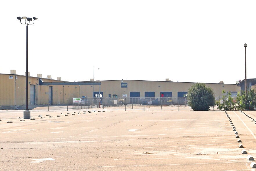 1775 Park St, Selma, CA à vendre - Photo principale - Image 1 de 5