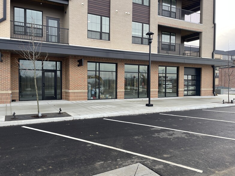 8765 Front St, Fishers, IN for lease - Building Photo - Image 2 of 8