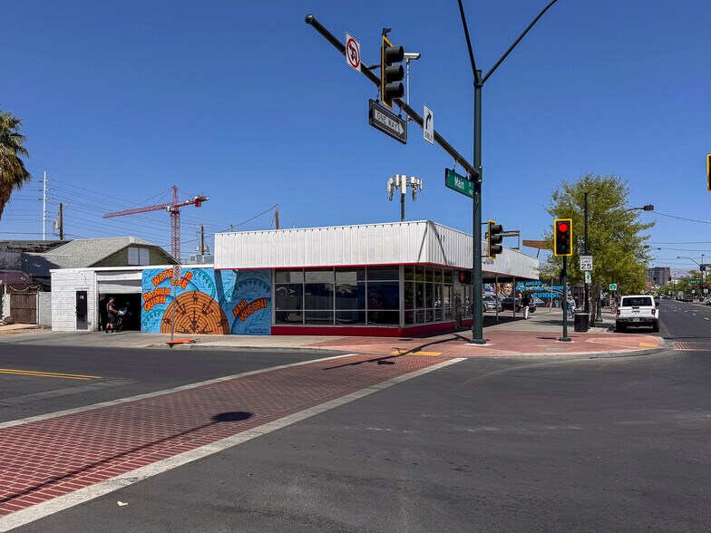 1416 S Main Street, Las Vegas, NV à louer - Photo du bâtiment - Image 2 de 7