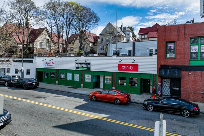 Plus de détails pour 15-21 Stoughton St, Dorchester, MA - Bureau/Commerce de détail, Local d'activités à louer