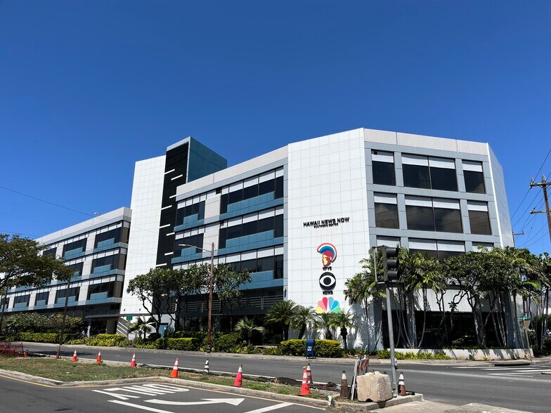420 Waiakamilo Rd, Honolulu, HI à louer - Photo du bâtiment - Image 1 de 11