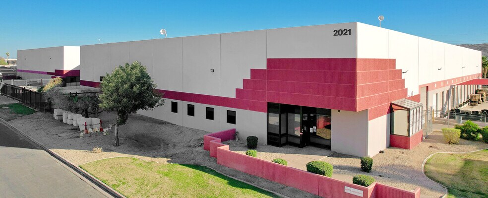 2021 E Jones Ave, Phoenix, AZ à louer - Photo du bâtiment - Image 1 de 12