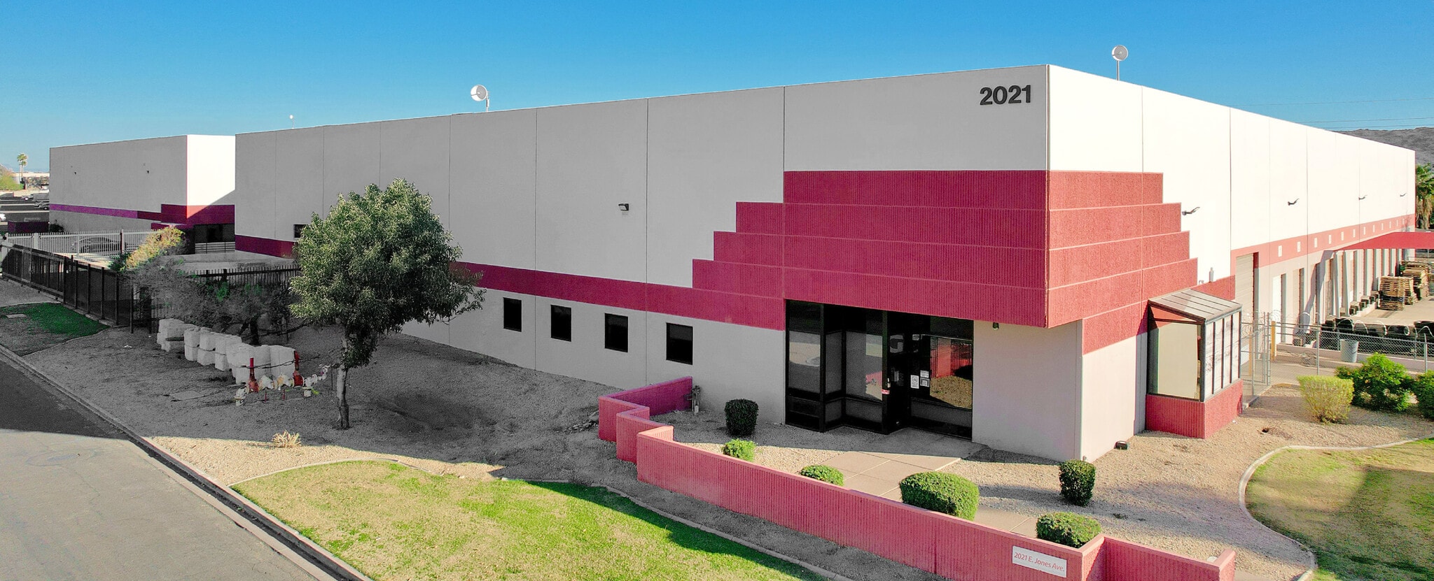 2021 E Jones Ave, Phoenix, AZ for lease Building Photo- Image 1 of 13