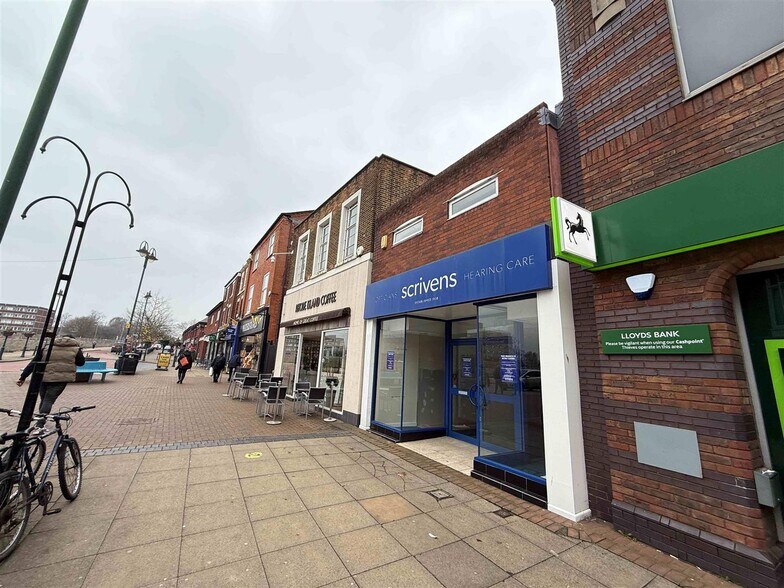 15 Victoria Street, Crewe for lease - Building Photo - Image 2 of 8