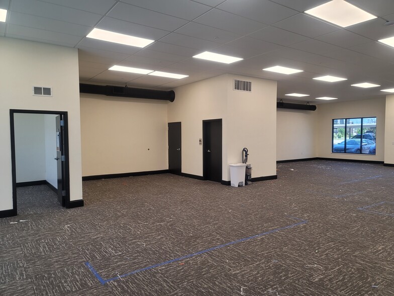 452 W Center St, Pleasant Grove, UT for lease - Interior Photo - Image 3 of 12