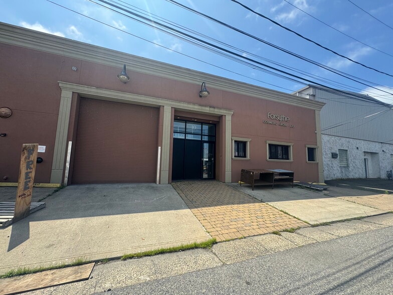 10-12 Niagara Ave, Freeport, NY for lease - Building Photo - Image 1 of 11