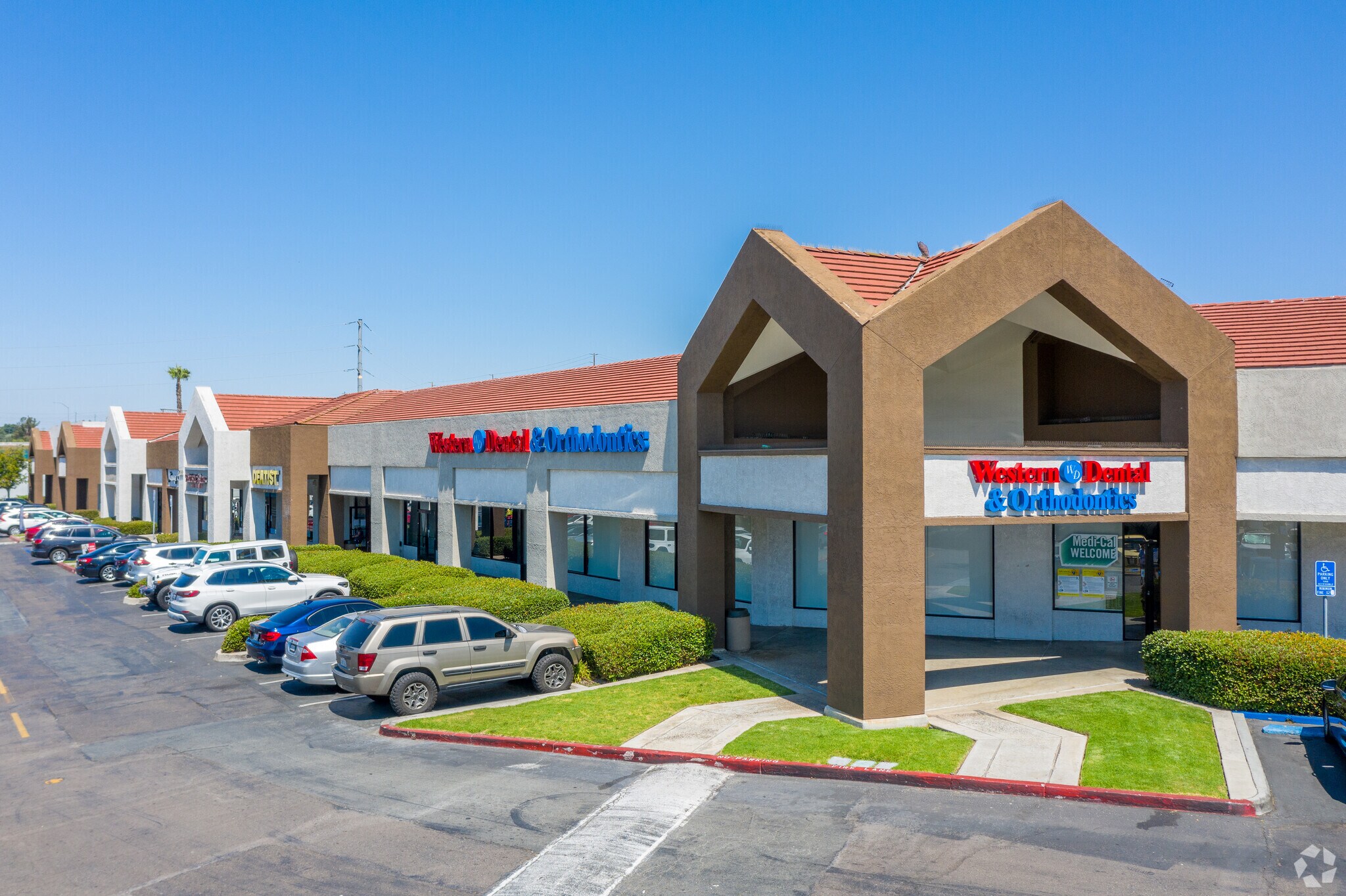 7014-7050 Broadway, Lemon Grove, CA for lease Primary Photo- Image 1 of 23