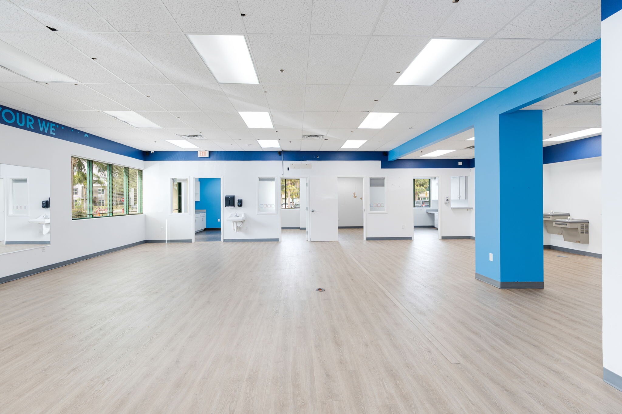 2401 University Pky, Sarasota, FL à louer Photo intérieure- Image 1 de 4