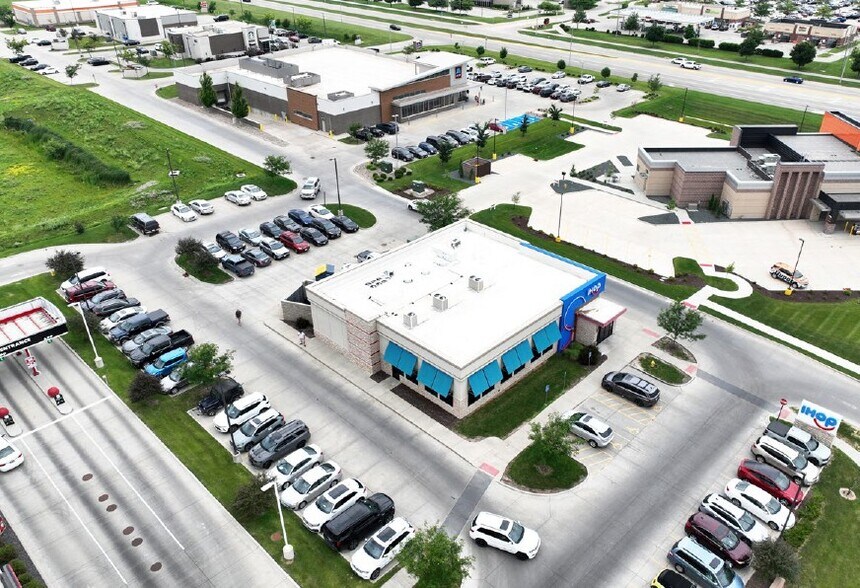 150 SE Alices Rd, Waukee, IA à vendre - Photo du bâtiment - Image 3 de 6