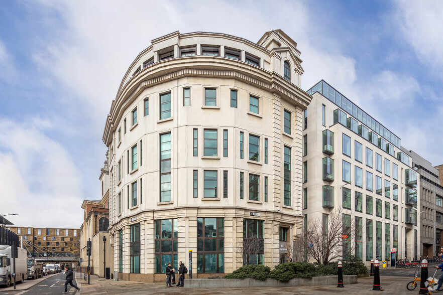 40 Queen St, London for lease - Building Photo - Image 1 of 6