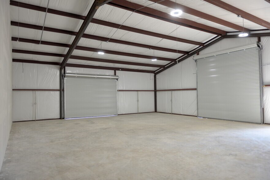 16306 Terrace Dr, Austin, TX for lease - Interior Photo - Image 2 of 6