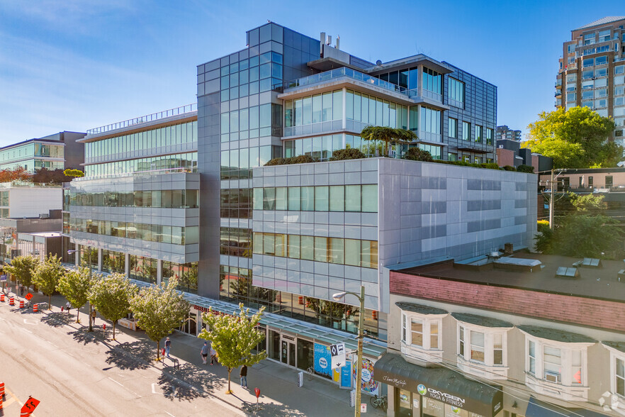 550 W Broadway, Vancouver, BC for lease - Building Photo - Image 2 of 4