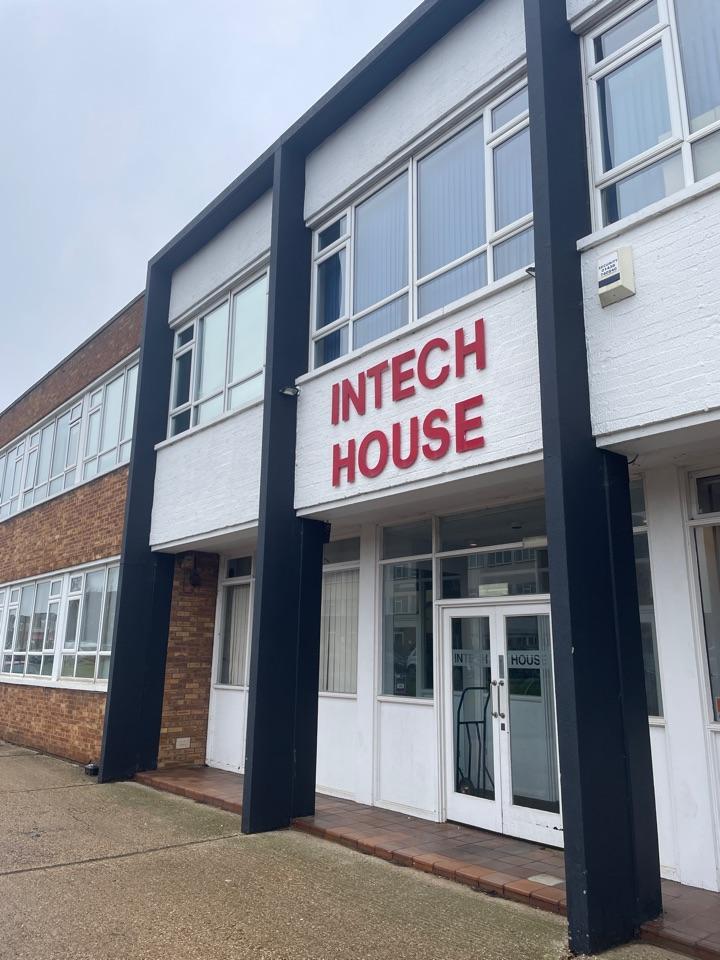 Wilbury Way, Hitchin for lease Building Photo- Image 1 of 4