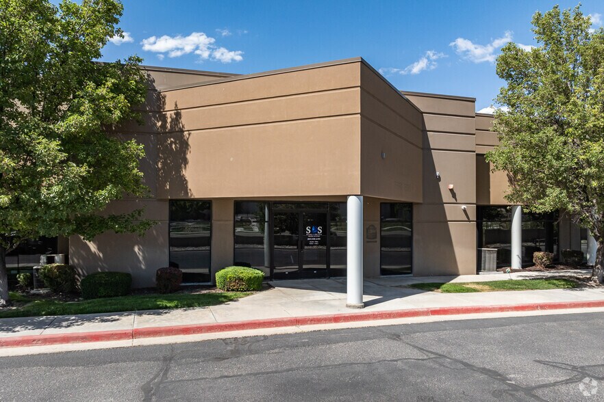 12894 S Pony Express Rd, Draper, UT à louer - Photo du bâtiment - Image 2 de 4