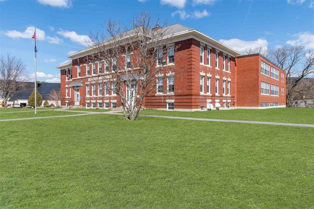 13 Academy St, Colebrook, NH à vendre Photo du bâtiment- Image 1 de 1