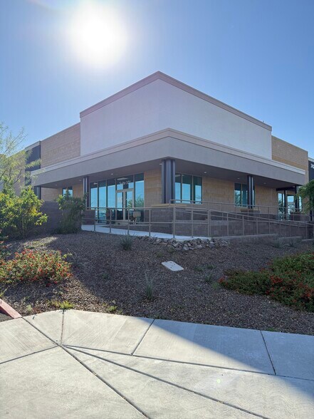 7421 S 89th Pl, Mesa, AZ à louer - Photo du bâtiment - Image 2 de 26