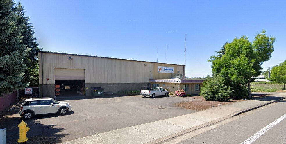 14235 SE 98th Ct, Clackamas, OR for sale - Building Photo - Image 2 of 11