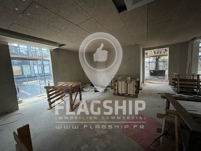 Retail in Saint-Ouen-sur-Seine for sale - Interior Photo - Image 2 of 5
