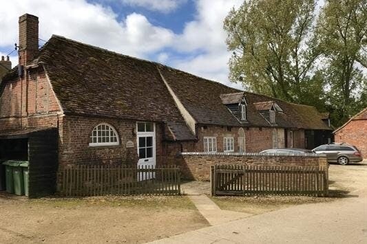 Thame Park Rd, Thame à louer Photo du bâtiment- Image 1 de 11