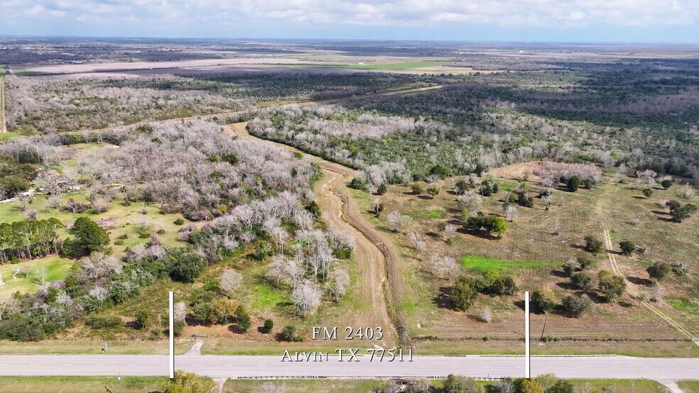 10 FM 2403, Alvin, TX à vendre - Vidéo sur l’inscription commerciale - Image 3 de 10