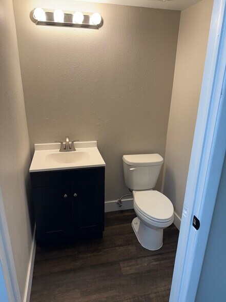 38858 US Highway 19 N, Tarpon Springs, FL à louer - Photo intérieure - Image 3 de 4