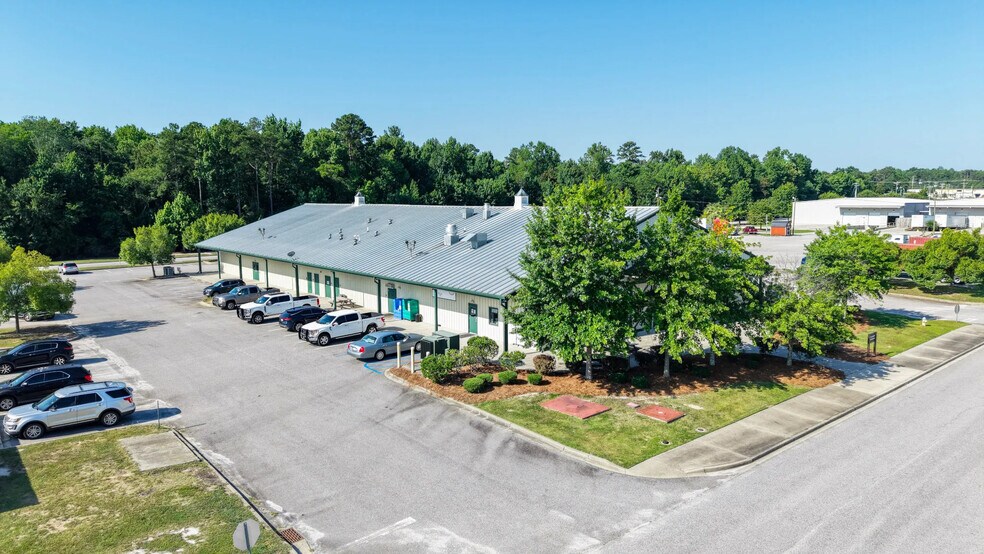 322 Little Brooke Ln, West Columbia, SC à louer - Photo du bâtiment - Image 2 de 14