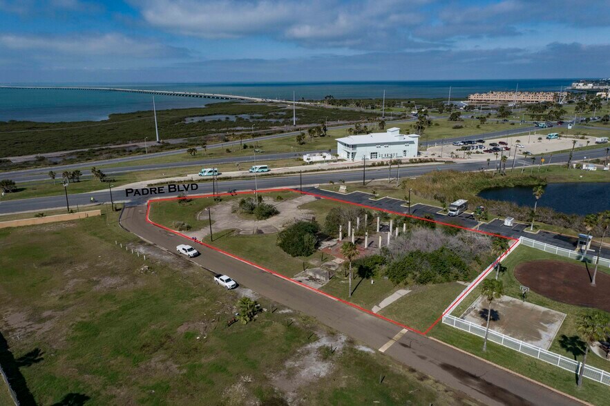 210 Padre Blvd, South Padre Island, TX for lease - Building Photo - Image 1 of 4