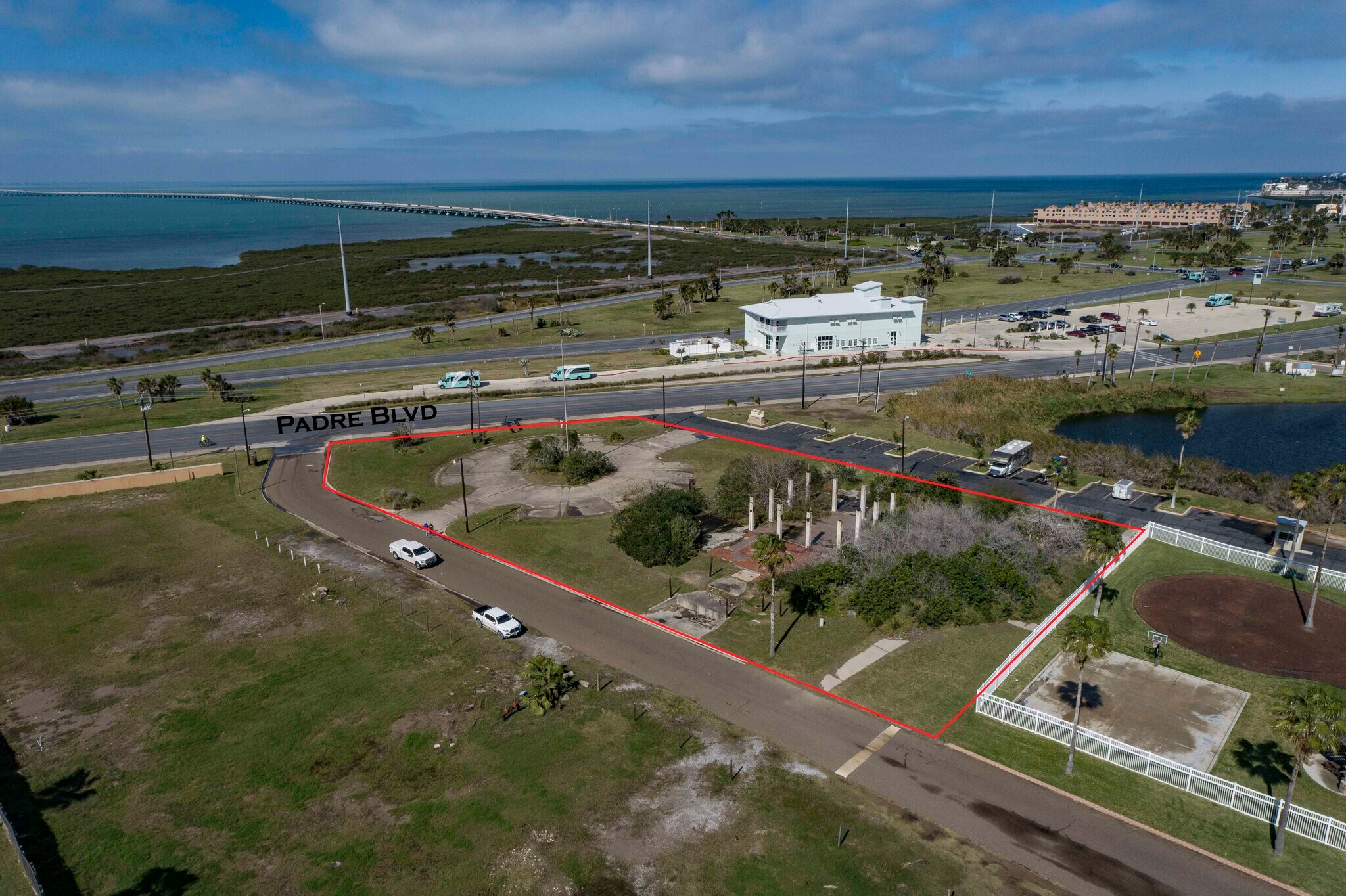 210 Padre Blvd, South Padre Island, TX à louer Photo du bâtiment- Image 1 de 5