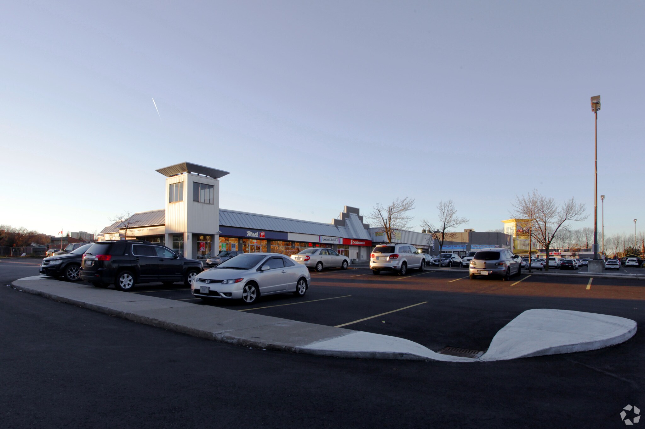 700 Balmoral Dr, Brampton, ON à vendre Photo principale- Image 1 de 1