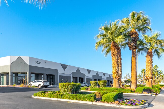 Plus de détails pour 3035 E Patrick Ln, Las Vegas, NV - Local d'activités, Industriel à louer