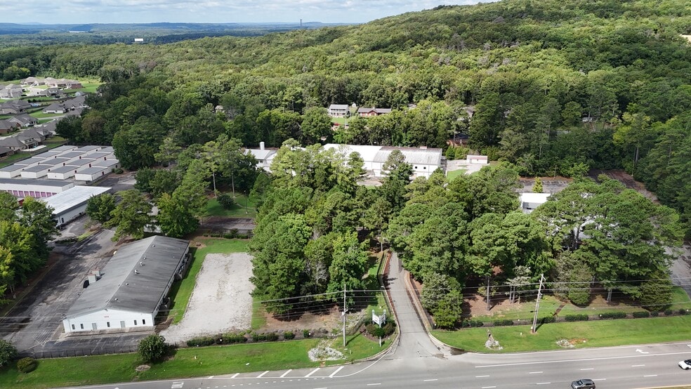 12090 Memorial Pky SW, Huntsville, AL for sale - Building Photo - Image 3 of 19