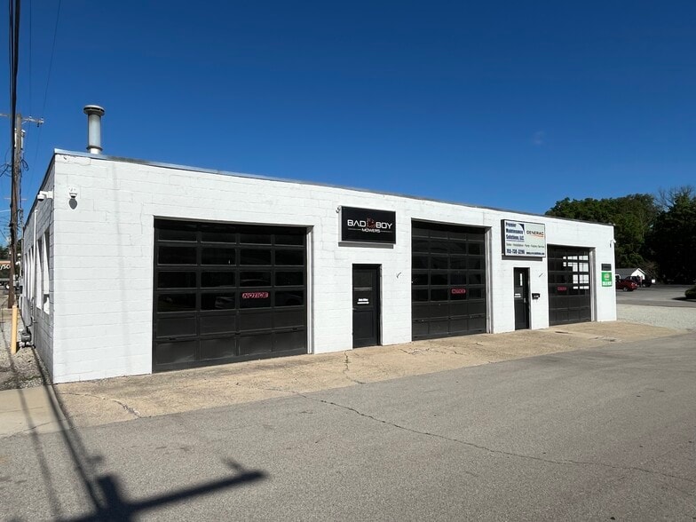 11 N Center St, Cambridge City, IN for sale - Building Photo - Image 3 of 23