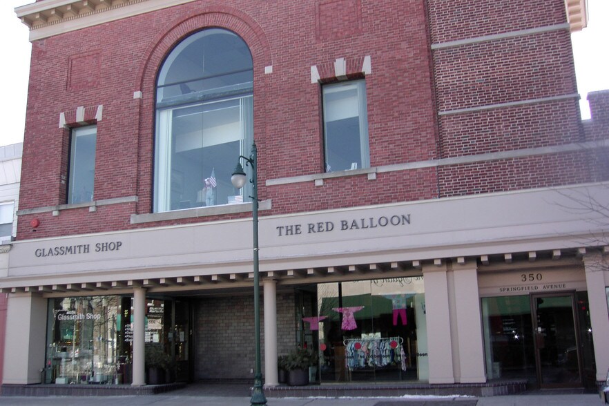 350 Springfield Ave, Summit, NJ à louer - Photo du bâtiment - Image 3 de 23